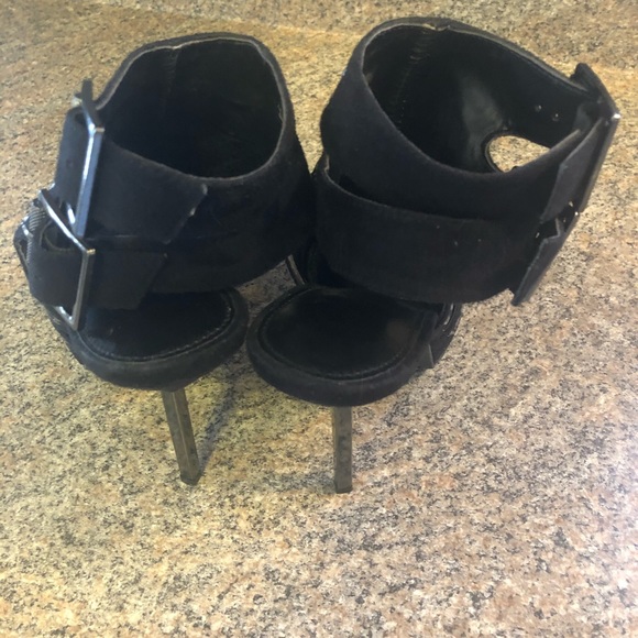 Fergie Gladiator Style Platform Heel - Picture 3 of 7